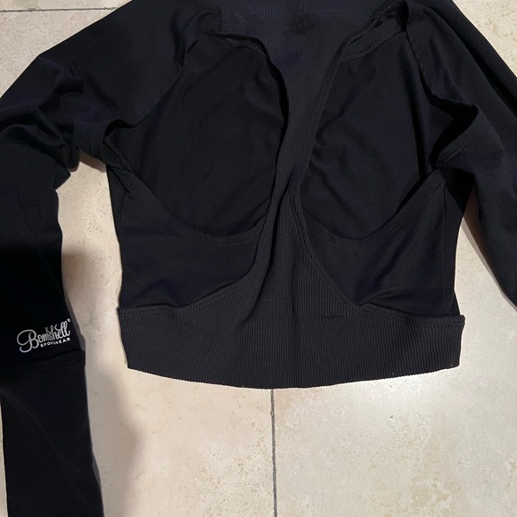 Bombshell Sportswear Black Pullover - Picture 4 of 7